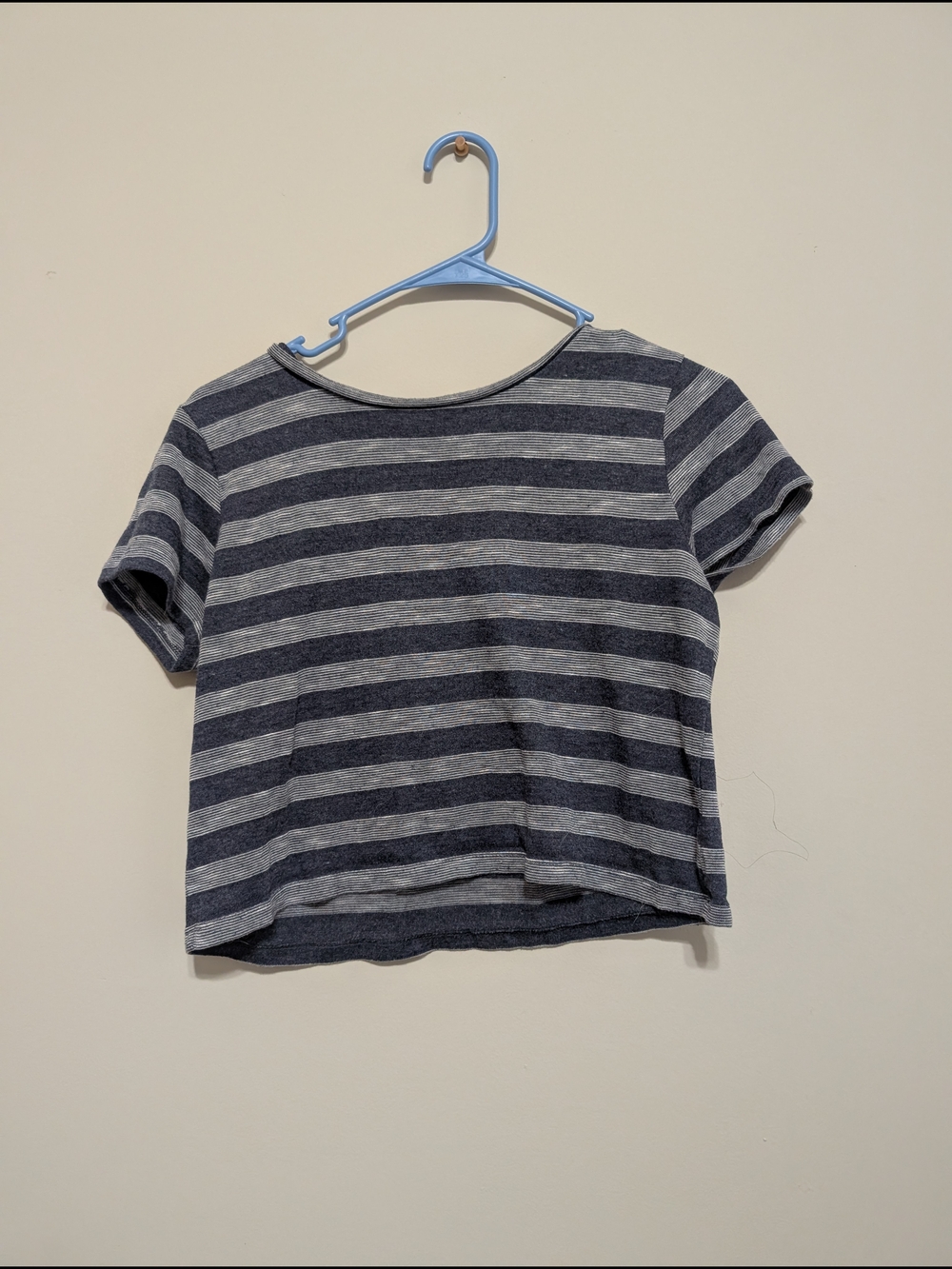 Forever 21 Gray & Navy Striped Crop Top
